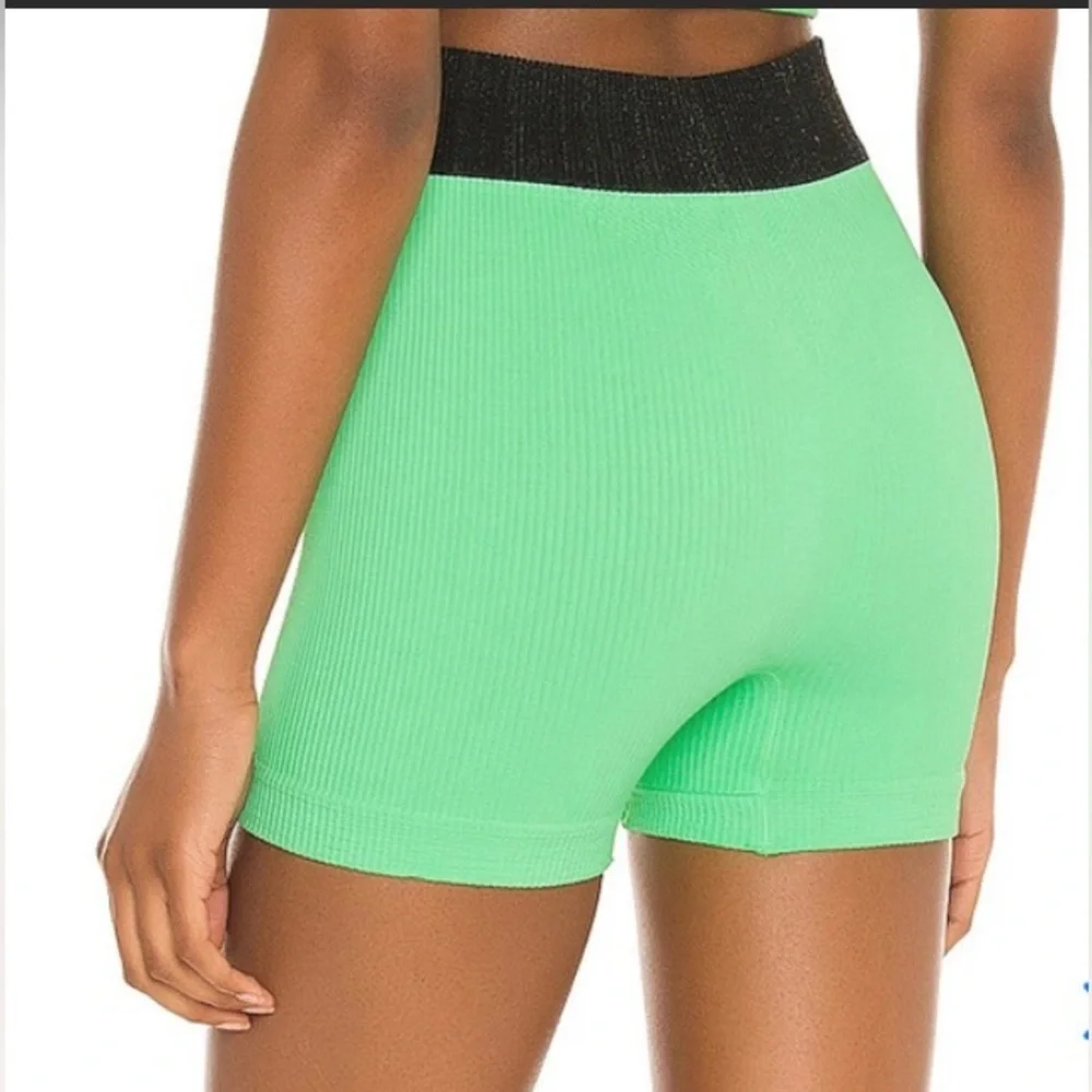💫 FP MOVEMENT by FREE PEOPLE Seamless Short in Fresh Cut M/L NWT